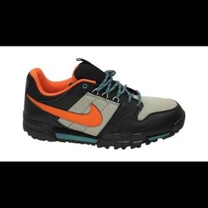 Nike mens Mogan 2 OMS